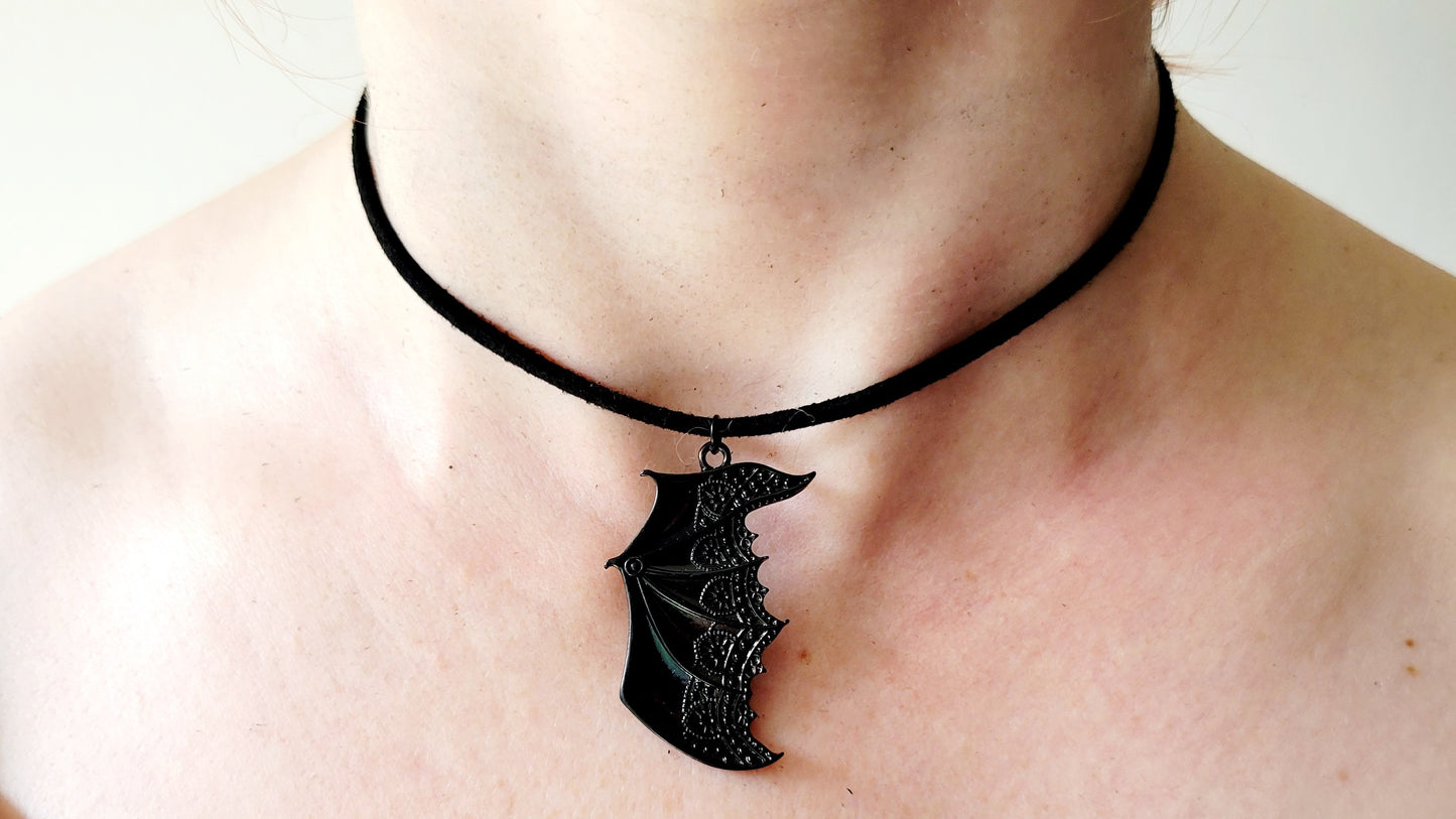 Choker Aile Droite Chauve-Souris