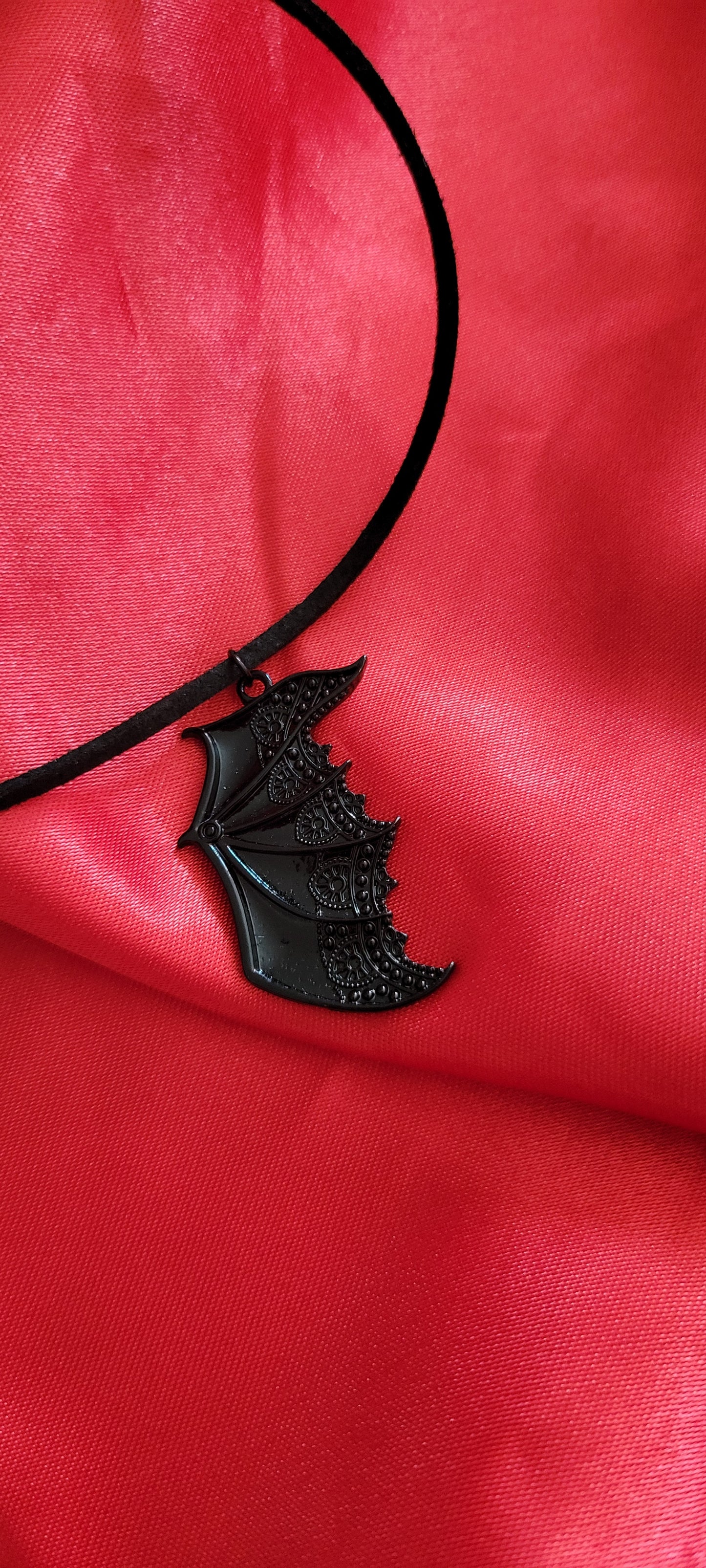 Choker Aile Droite Chauve-Souris